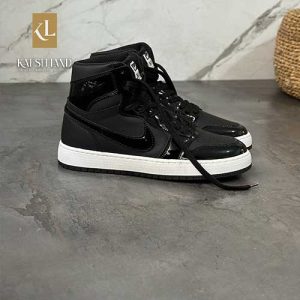 جردن مشکی ورنی